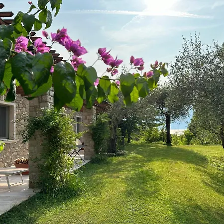 La Cascata Negli Ulivi Bed and Breakfast 3*