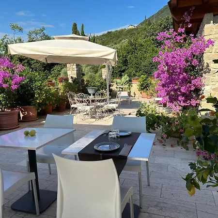 Bed and Breakfast La Cascata Negli Ulivi